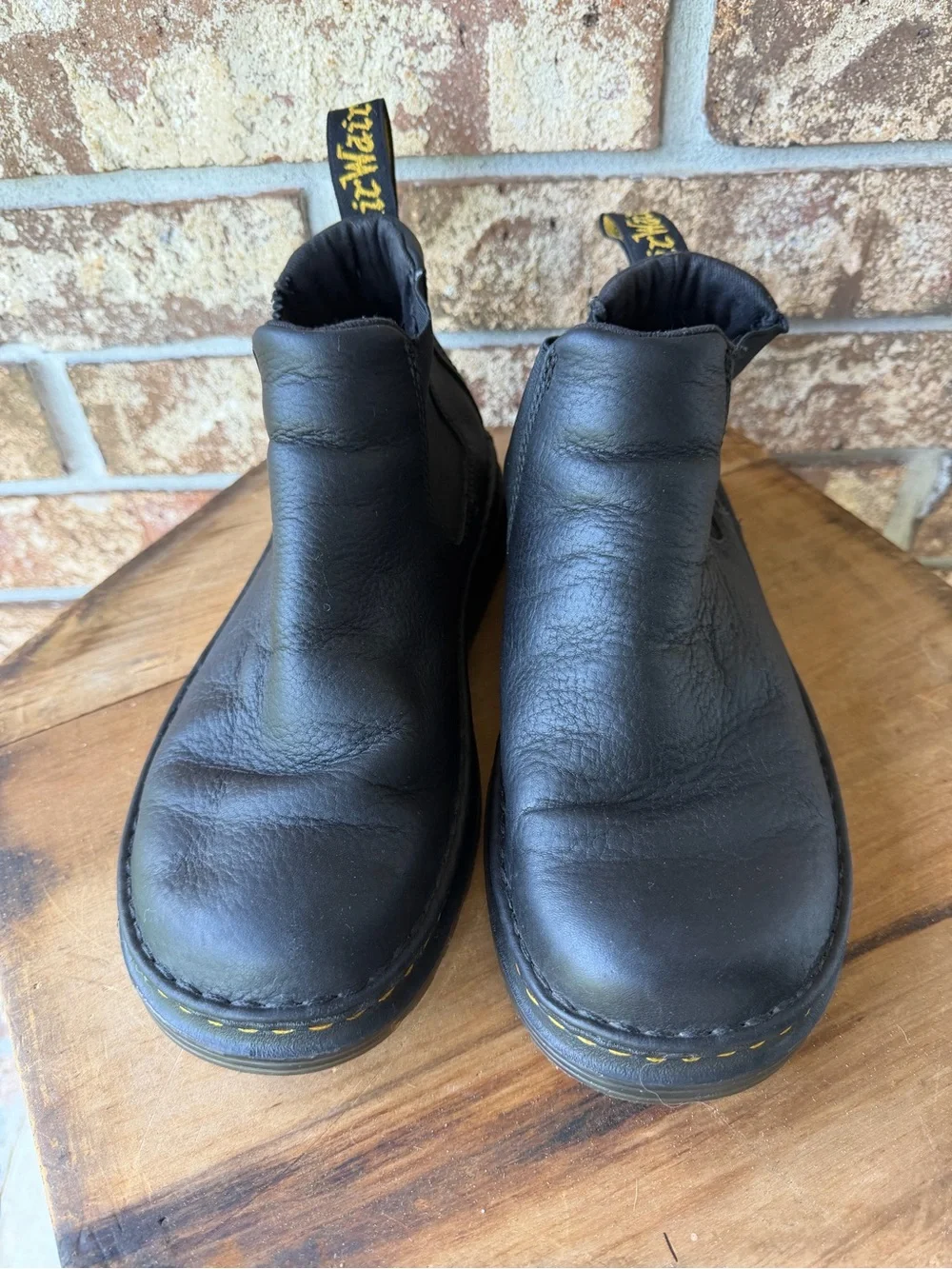 Dr. Martens Hardie II Chelsea Boot Unisex 9 Ladies 8 Mens Leather Excellent!